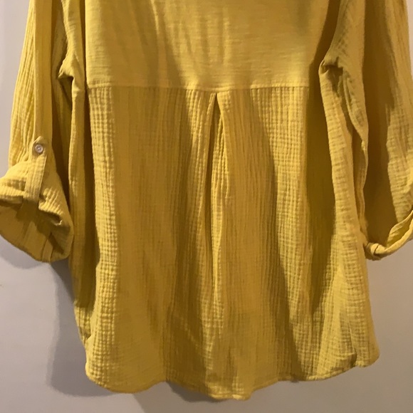 Westbound from Dillards size large gauze roll tab sleeves - Picture 4 of 4